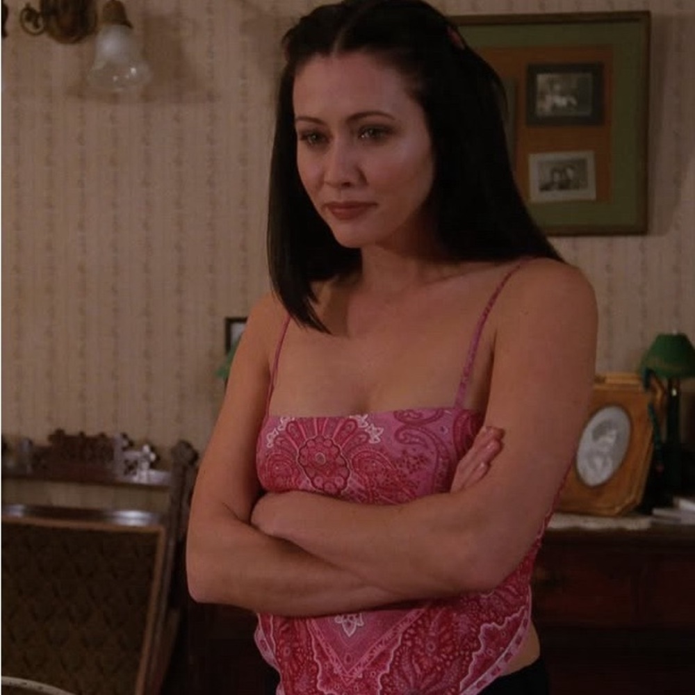 Yigal azrouel open back paisley bandana pink top y2k ASO Prue Halliwell Charmed
